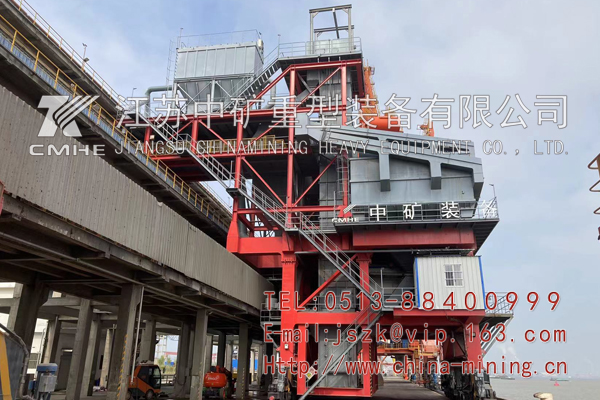 港口移動(dòng)式無塵料斗